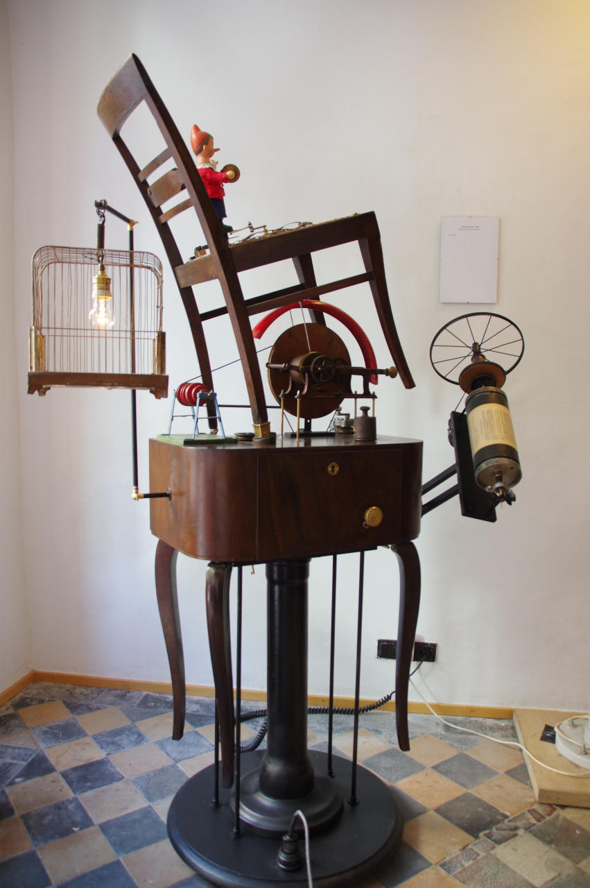 Maschine PhiloDramaticus - Eine pinocchiotische Maschine, von Charly-Ann Cobdak