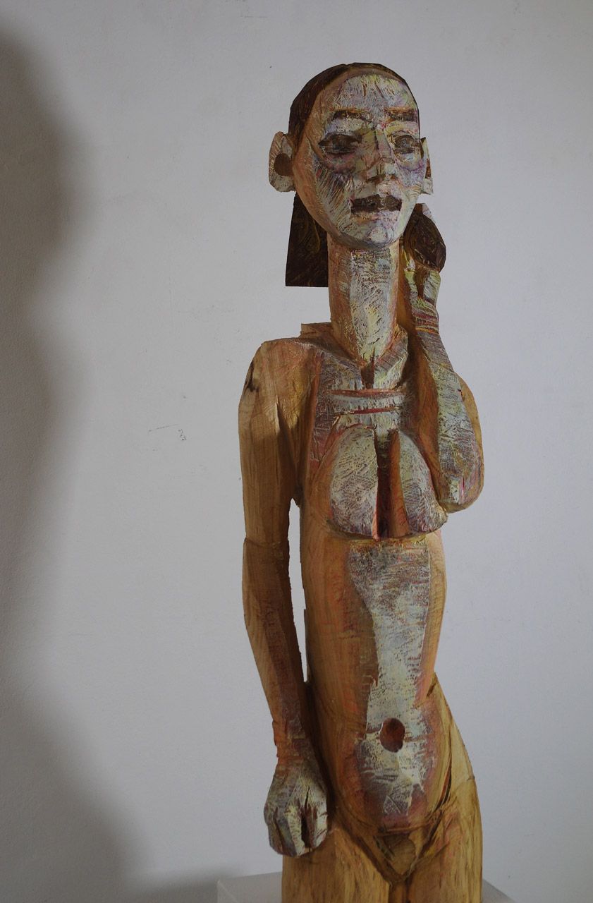 (Holz-) Figur weiblich von Peter Kobierski