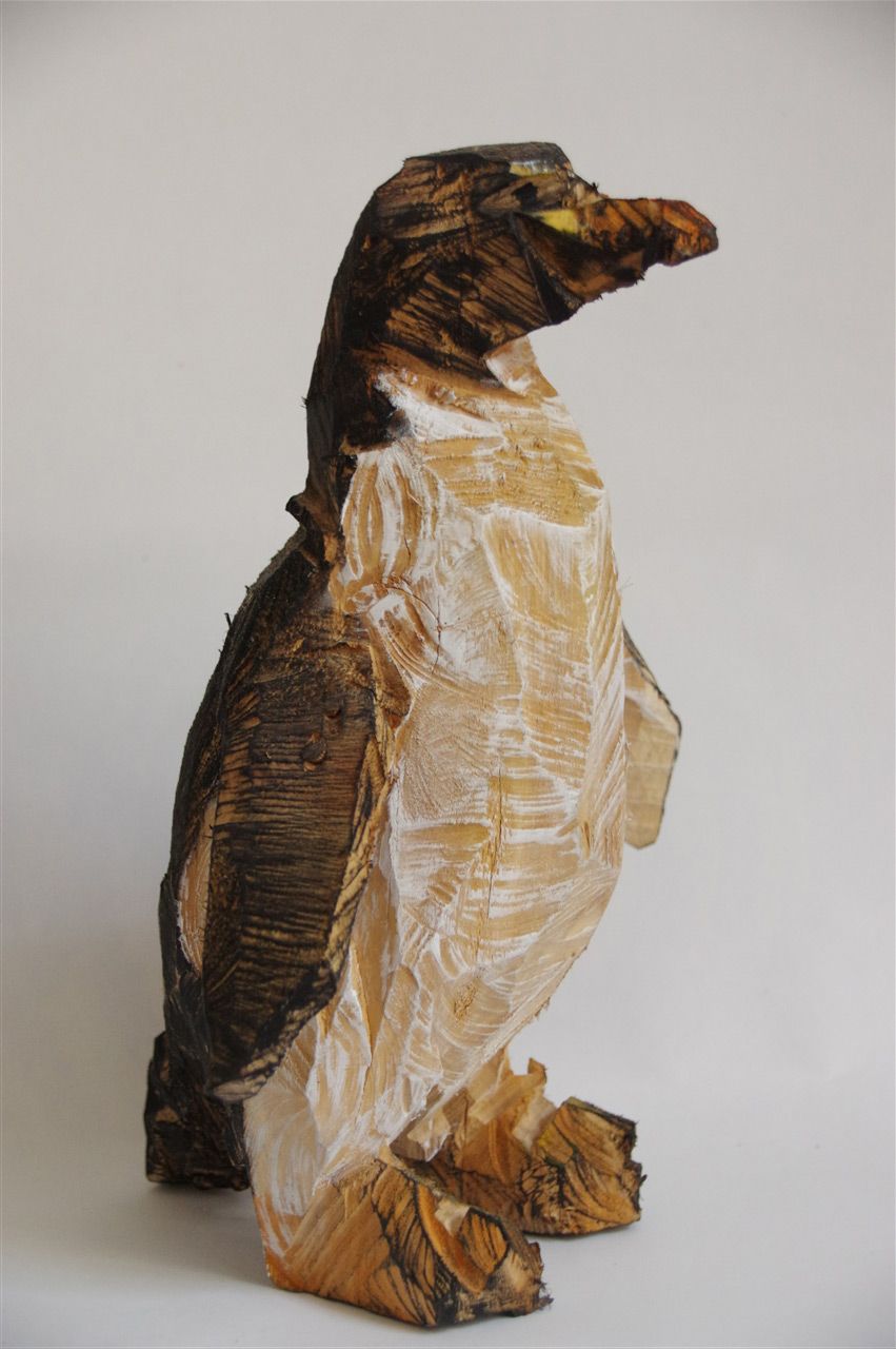 Geschnitzter Pinguin von Elsa Nietmann