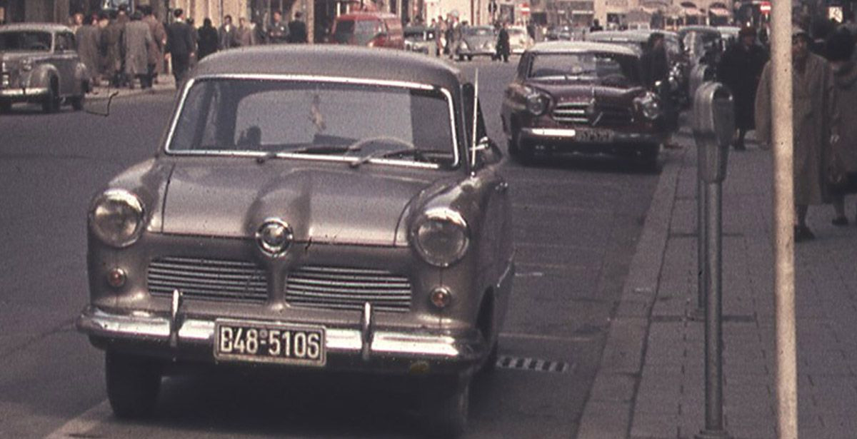 Foto aus den 50er Jahren v. H. Wendling mit Autos in der Sendlinger Straße